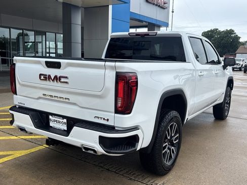 Used 2025 GMC Sierra 1500 AT4 w/ Technology Package AWD/4WD image 3
