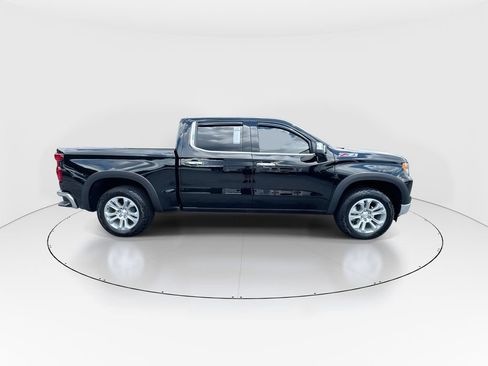 Used 2025 Chevrolet Silverado 1500 LTZ AWD/4WD image 9