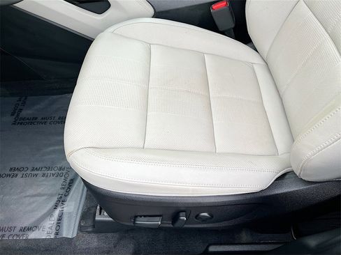 Used 2024 Kia Telluride EX w/ EX Captain's Chair Package image 20