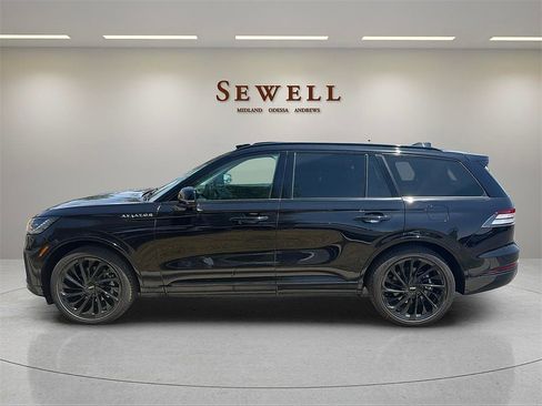 New 2025 Lincoln Aviator Reserve w/ Equipment Group 201A image 2