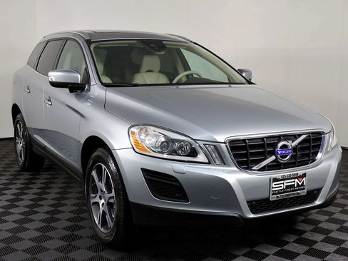 Used 2013 Volvo XC60 T6 AWD/4WD image 5