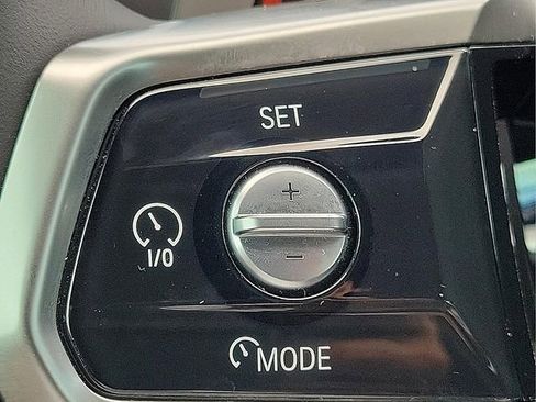 Used 2025 BMW 740i RWD image 24