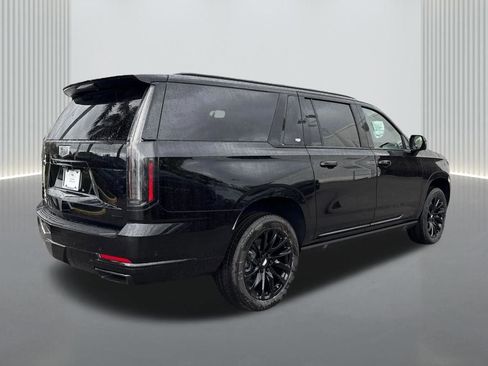 New 2026 Cadillac Escalade ESV Sport w/ LPO, ONYX Package AWD/4WD image 5