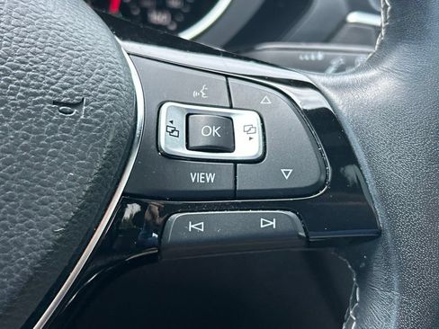 Used 2021 Volkswagen Tiguan SE R-Line FWD image 28