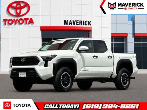 Used 2025 Toyota Tacoma TRD Off-Road AWD/4WD image 1