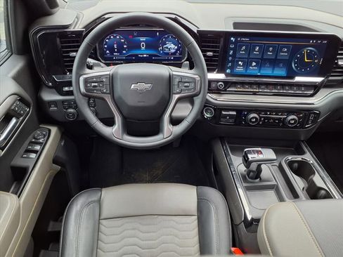 Used 2024 Chevrolet Silverado 1500 ZR2 w/ Technology Package image 11