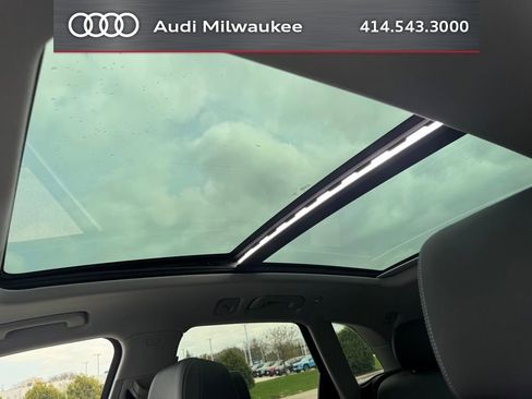 Used 2023 Audi Q5 2.0T Premium w/ Convenience Package image 12
