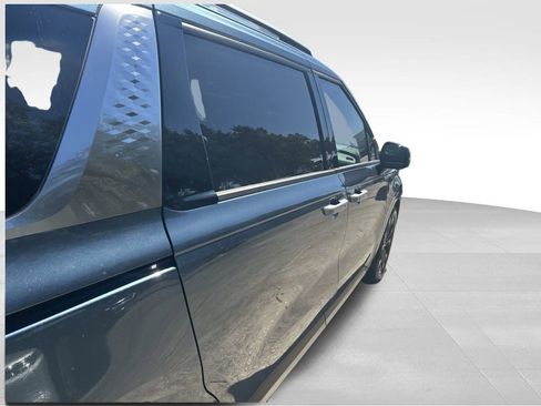 Used 2023 Kia Carnival SX Prestige image 32