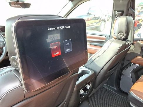 Used 2024 GMC Yukon Denali Ultimate image 10