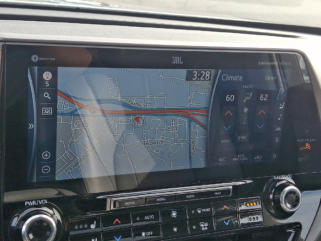 Certified 2022 Toyota Highlander Limited AWD/4WD image 17