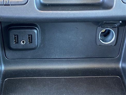 Certified 2022 Chevrolet Colorado Z71 w/ Safety Package image 17