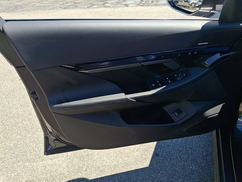 Used 2025 BMW i5 eDrive40i RWD image 14