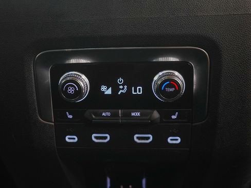 Used 2021 GMC Yukon Denali w/ Denali Premium Package AWD/4WD image 15