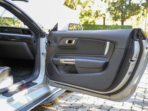 Used 2020 Ford Mustang Shelby GT500 w/ Technology Package image 45