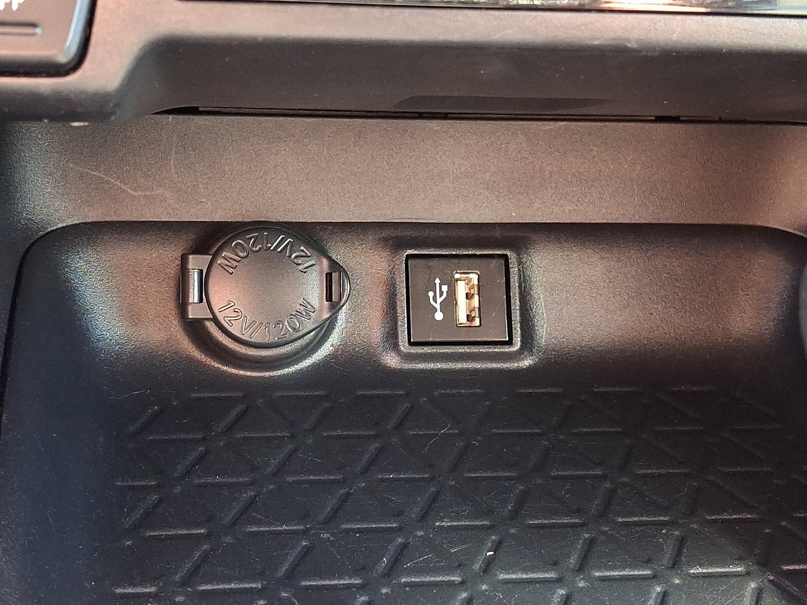 Certified 2024 Toyota RAV4 XLE FWD image 23