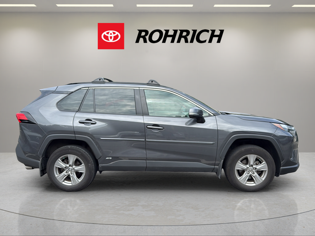 Used 2024 Toyota RAV4 XLE w/ Convenience Package AWD/4WD image 5
