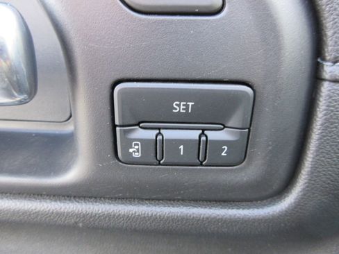 Used 2022 GMC Sierra 1500 SLT image 24