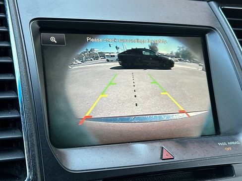 Used 2014 Ford Taurus Limited FWD image 20