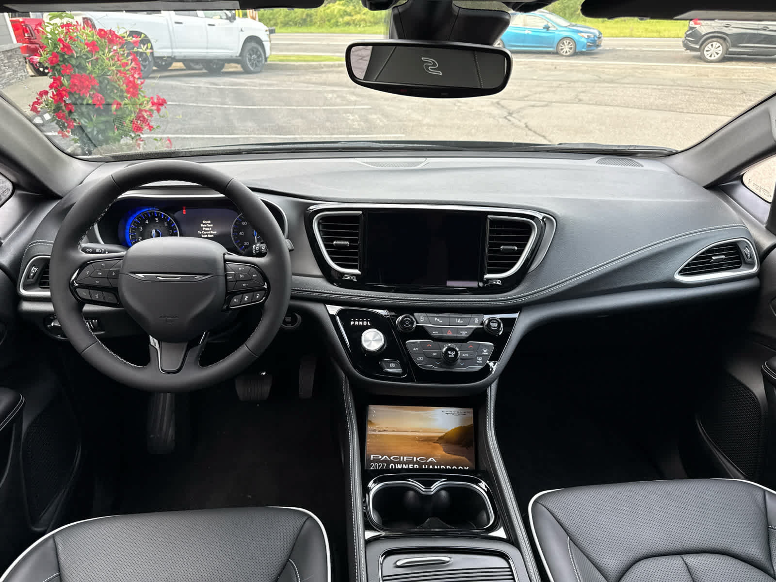 New 2027 Chrysler Pacifica Limited AWD/4WD image 21