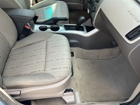 Used 2008 Ford Focus SE image 18