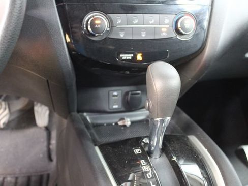 Used 2015 Nissan Rogue SV AWD/4WD image 20
