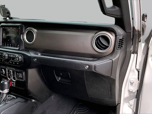 Used 2020 Jeep Gladiator Rubicon AWD/4WD image 19