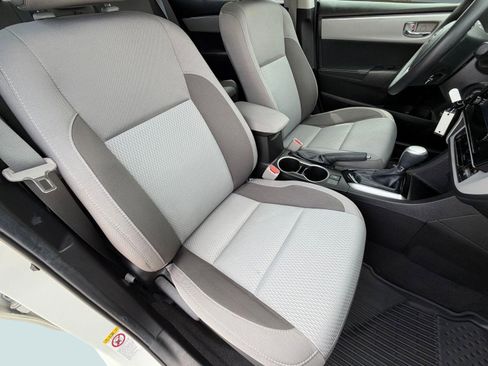Used 2018 Toyota Corolla LE FWD image 21