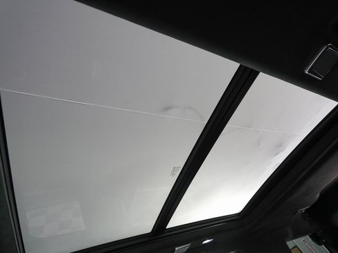 Used 2026 Cadillac Escalade Platinum Sport w/ LPO, ONYX Package image 30