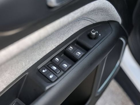 Used 2022 Jeep Compass Latitude w/ Convenience Group FWD image 21