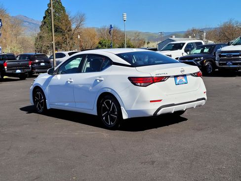 Used 2025 Nissan Sentra SV image 7