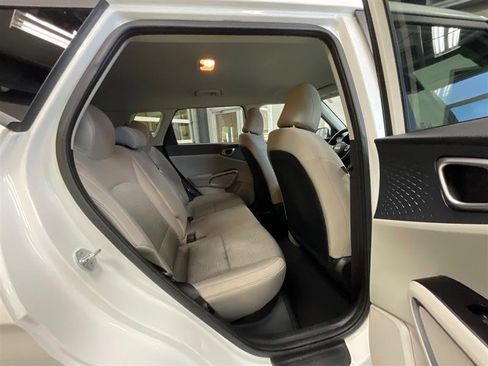 Used 2022 Kia Soul S image 25