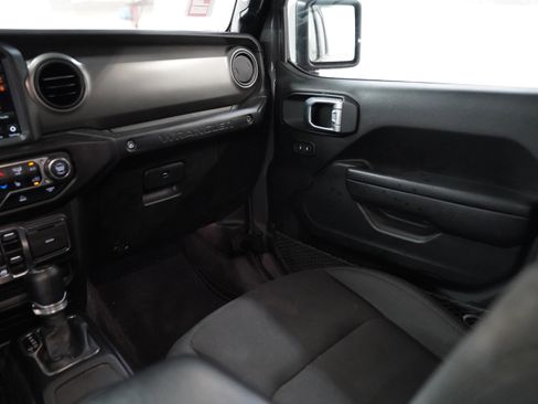 Used 2023 Jeep Wrangler Unlimited w/ Cold Weather Group AWD/4WD image 13