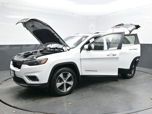 Used 2019 Jeep Cherokee Limited image 48