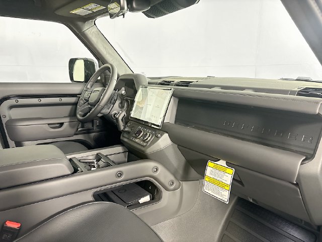 New 2026 Land Rover Defender 110 OCTA AWD/4WD image 27