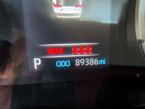 Used 2019 Toyota RAV4 XLE w/ Convenience Package image 22