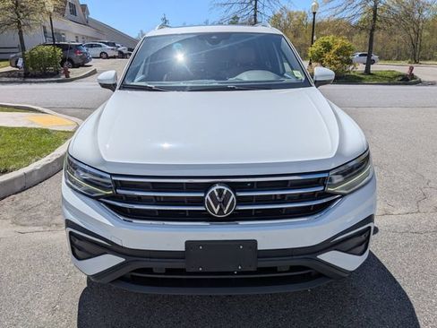 Used 2024 Volkswagen Tiguan SE AWD/4WD image 8