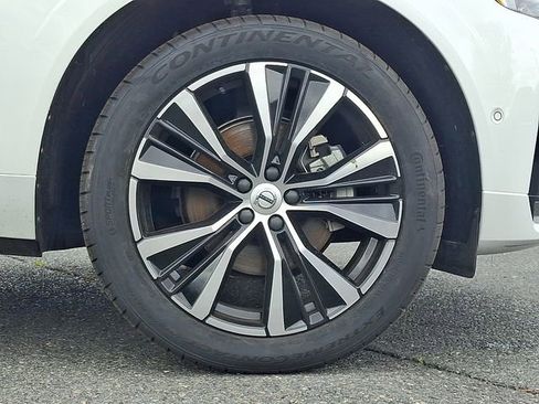 Used 2023 Volvo XC60 B5 Plus w/ Climate Package AWD/4WD image 8