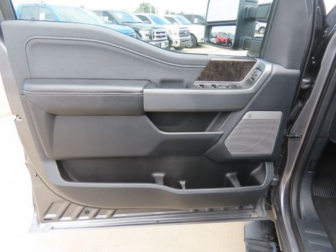 Certified 2024 Ford F250 Lariat w/ Lariat Ultimate Package AWD/4WD image 23