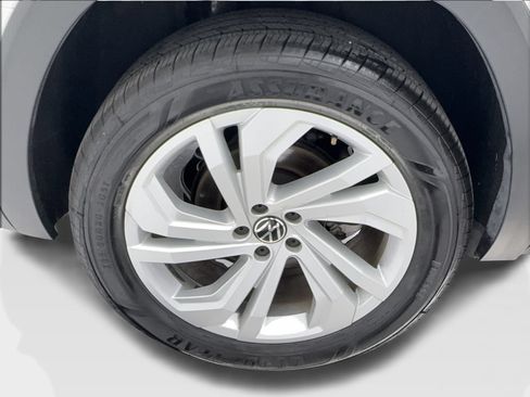 Used 2021 Volkswagen Atlas SE w/ Towing Package FWD image 14