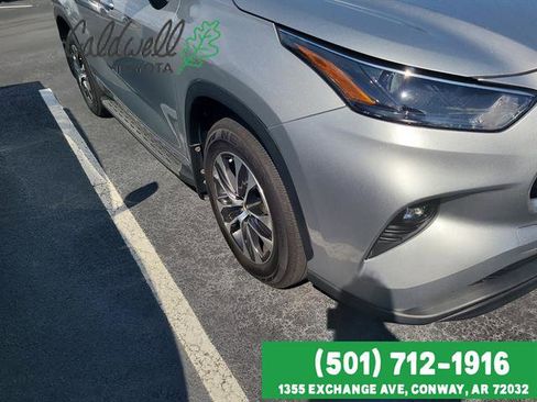 Used 2022 Toyota Highlander XLE image 4