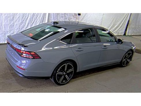 Used 2023 Honda Accord Sport image 4