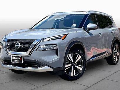 Certified 2022 Nissan Rogue Platinum w/ Head-Up Display Package