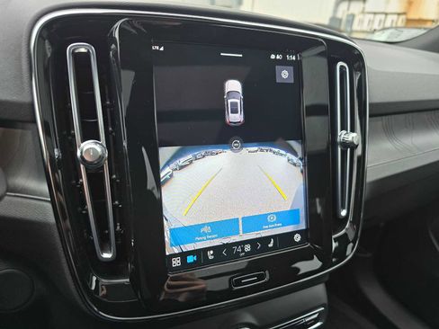 Certified 2023 Volvo XC40 Recharge Ultimate image 29