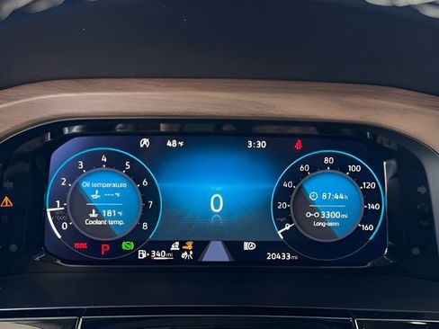 Used 2025 Volkswagen Atlas SE image 18