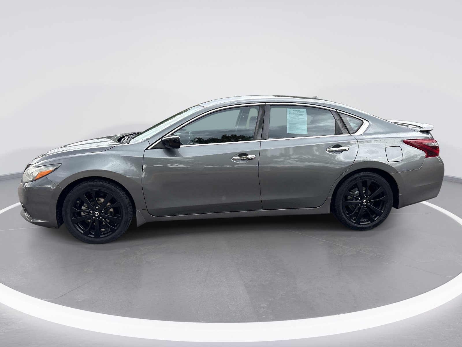 Used 2018 Nissan Altima 2.5 SR w/ SR Midnight Edition FWD image 5