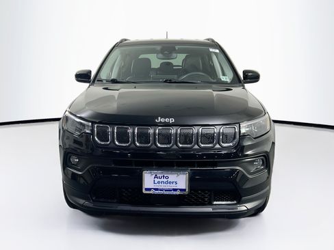 Used 2022 Jeep Compass Latitude AWD/4WD image 2