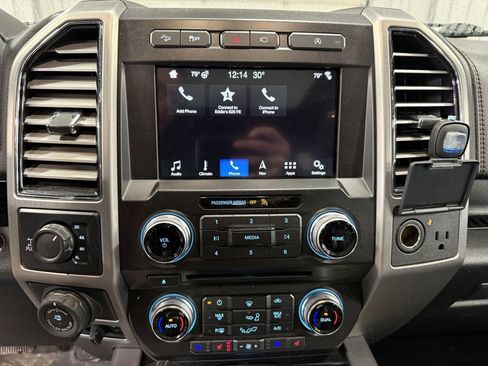 Used 2018 Ford F150 Platinum w/ Equipment Group 701A Luxury image 8