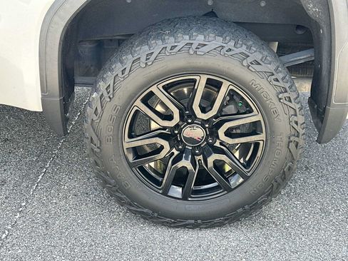 Used 2019 GMC Sierra 1500 AT4 w/ AT4 Premium Package AWD/4WD image 12