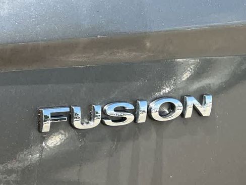 Used 2011 Ford Fusion SE w/ 201A Rapid Spec Order Code FWD image 15