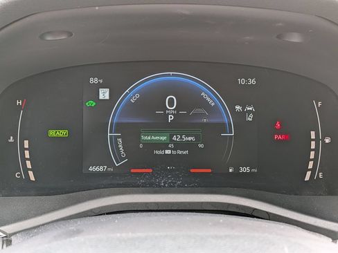 Used 2025 Toyota Camry LE FWD image 34